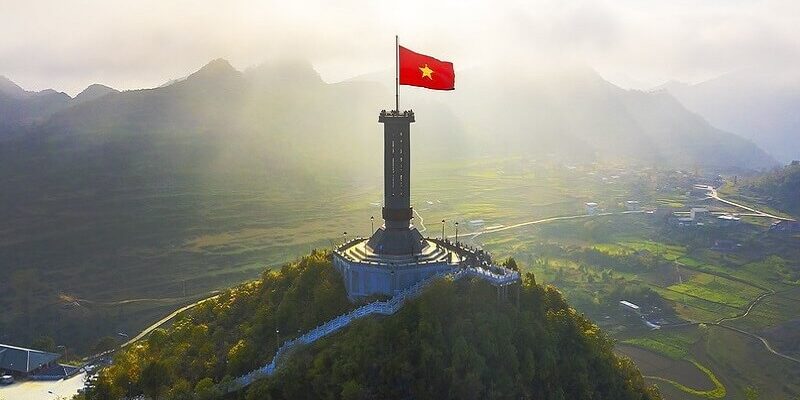 Cột cờ lũng cú