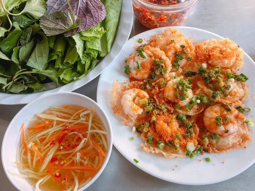 Bánh khọt gốc vú sữa