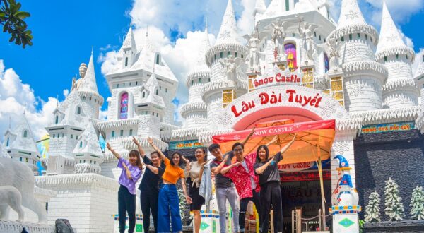 Lâu đài tuyết suối tiên
